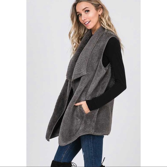 Soft Charcoal Open Faux Fur Vest - Picture 2 of 3
